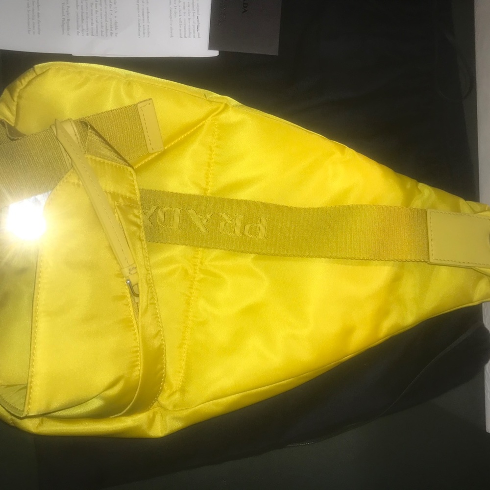 PRADA Re-Nylon logo-plaque backpack - Picture 3 of 4